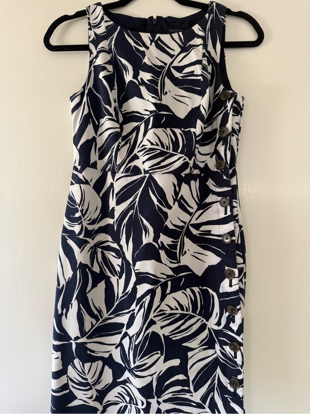 Ann Taylor Navy and White Tropical Leaf Sleeveless Dress